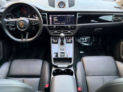 Used 2024 Porsche Macan AWD/4WD image 12