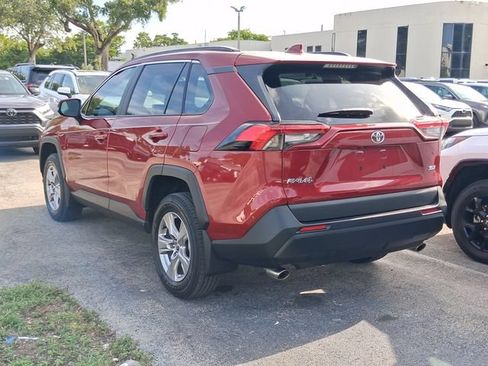Used 2025 Toyota RAV4 XLE w/ Convenience Package FWD image 3