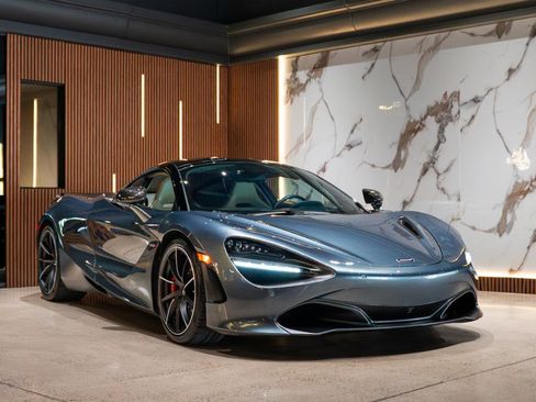 Used 2018 McLaren 720S Luxury RWD image 2
