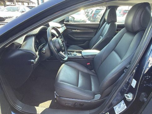 Used 2025 MAZDA MAZDA3 s FWD image 13