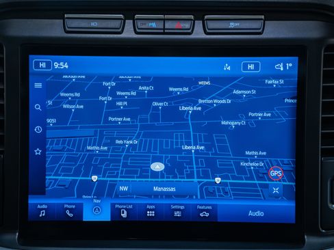 Certified 2023 Ford F150 Lariat w/ Equipment Group 502A High image 31