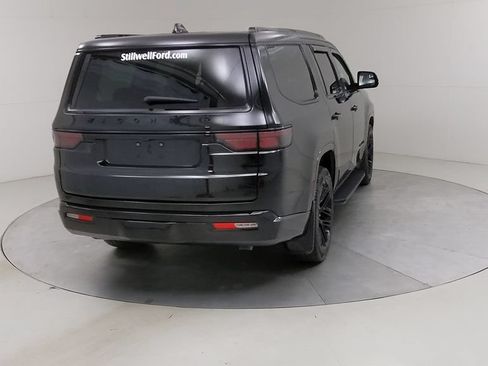 Used 2023 Jeep Wagoneer Series II AWD/4WD image 16