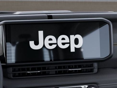 New 2026 Jeep Wrangler Unlimited Sahara AWD/4WD image 18
