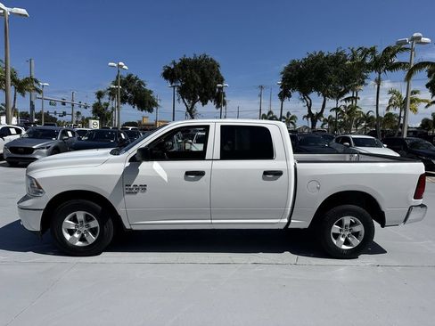 Used 2022 RAM 1500 Classic SLT RWD image 11