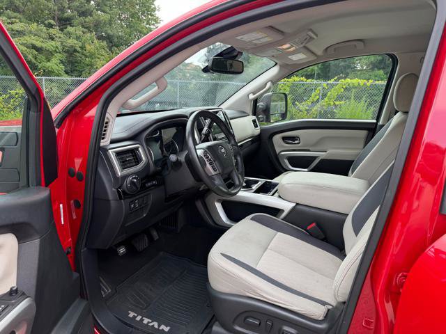 Used 2020 Nissan Titan SV w/ SV Convenience Package AWD/4WD image 32