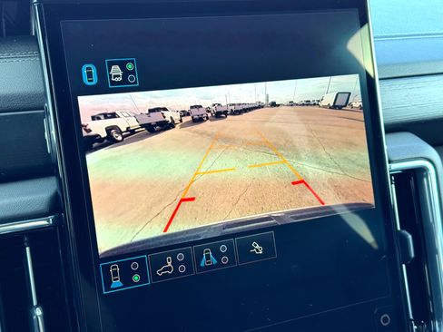 Used 2025 GMC Yukon Denali image 33