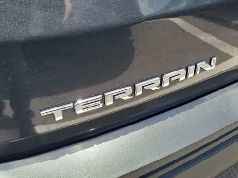 Used 2018 GMC Terrain SLE FWD image 9
