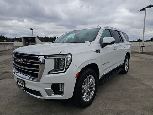 Used 2021 GMC Yukon SLT w/ SLT Luxury Plus Package image 4