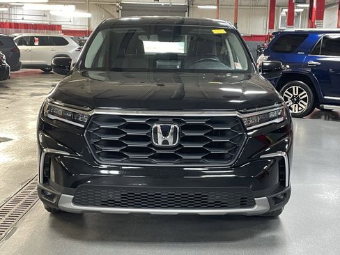 Used 2025 Honda Pilot EX-L image 3