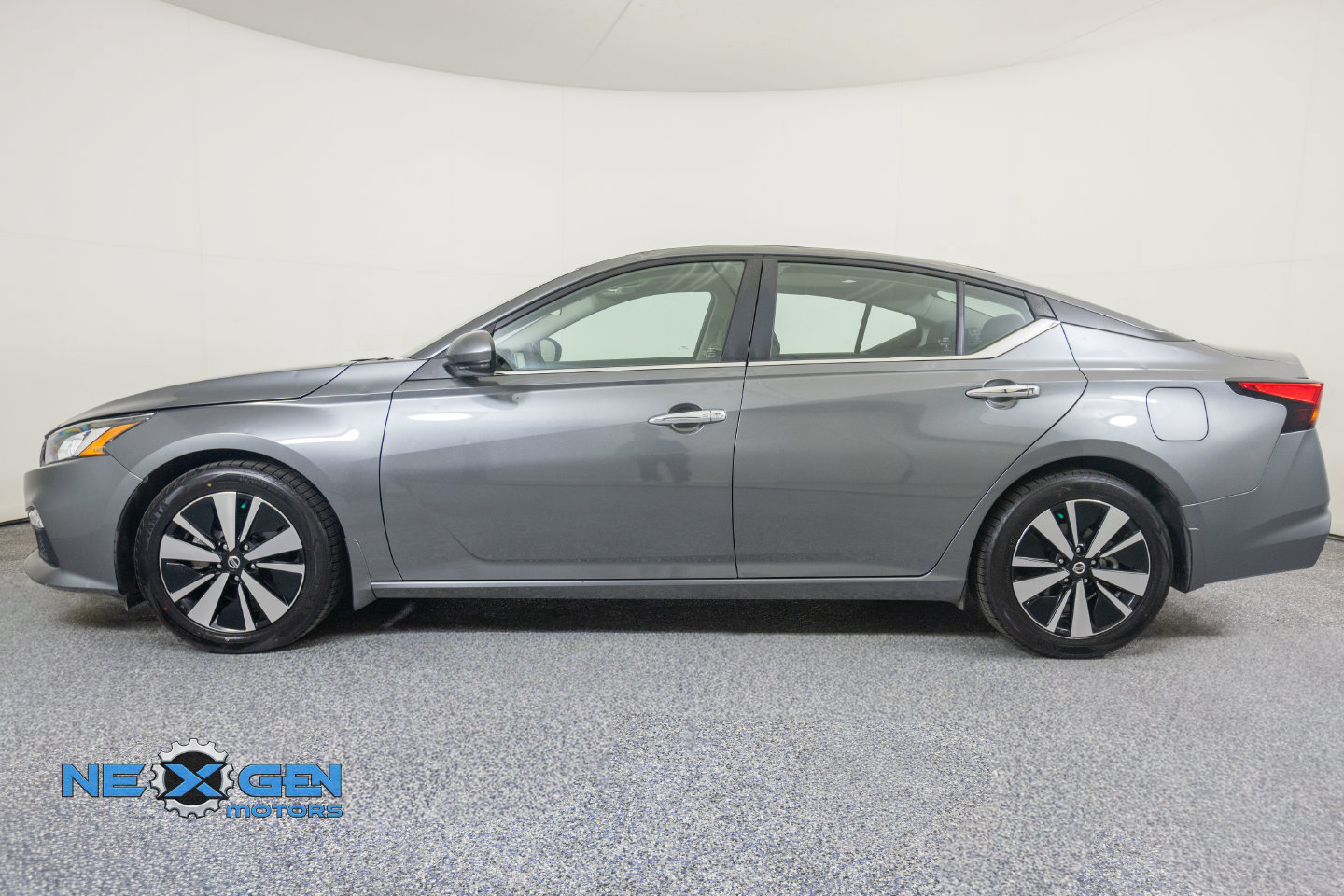 Used 2021 Nissan Altima 2.5 SV w/ SV Premium Package FWD image 28