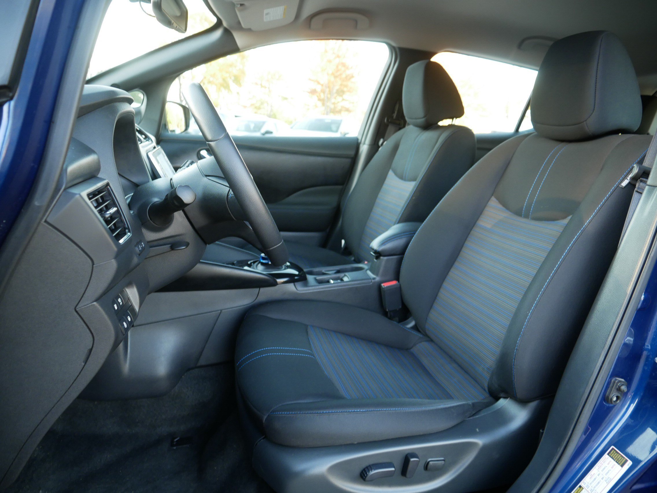 Certified 2025 Nissan Leaf SV Plus FWD image 34