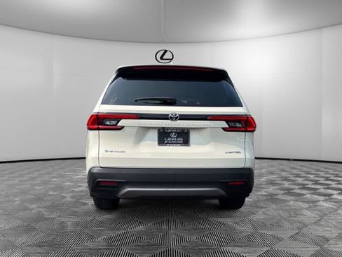 Used 2024 Toyota Grand Highlander AWD Hybrid image 6