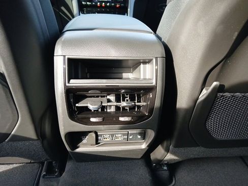 New 2025 Jeep Grand Cherokee Limited image 13