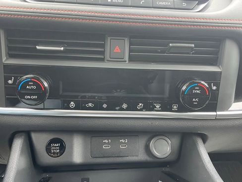 Used 2025 Nissan Rogue SV w/ Rock Creek Premium Package image 40