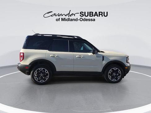 Used 2025 Ford Bronco Sport Outer Banks w/ Outer Banks Tech Package+ AWD/4WD image 9