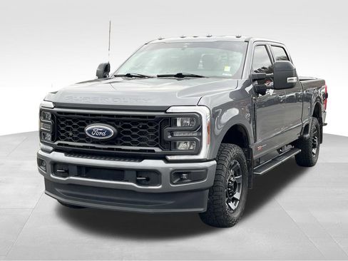Used 2024 Ford F250 Lariat w/ Sport Appearance Package image 8