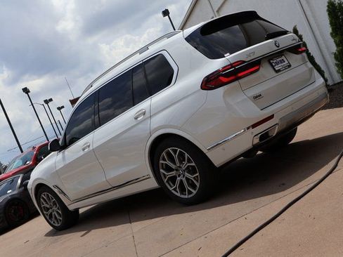Used 2024 BMW X7 xDrive40i w/ Climate Comfort Package AWD/4WD image 5