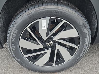 New 2026 Volkswagen Atlas SE