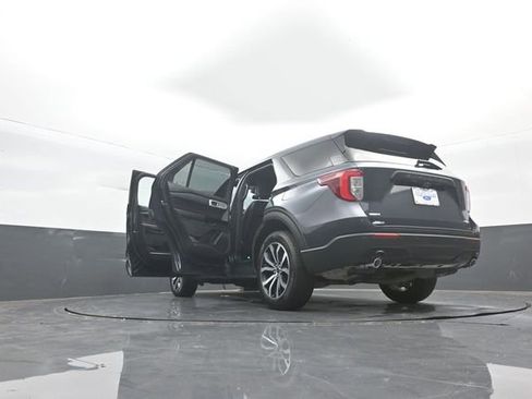 Used 2022 Ford Explorer ST-Line image 37