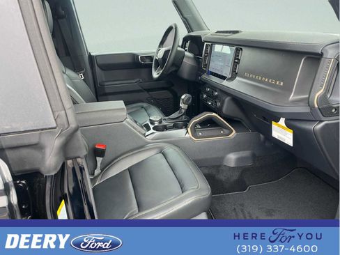 New 2025 Ford Bronco Badlands image 12