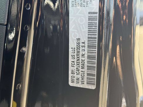 Certified 2024 Jeep Wrangler Unlimited Sahara AWD/4WD image 31