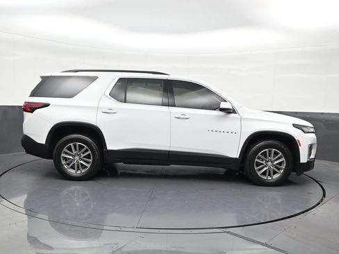 Used 2023 Chevrolet Traverse LT FWD image 7