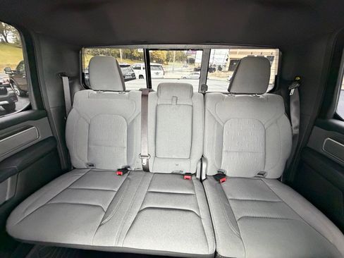 Used 2021 RAM 1500 Big Horn AWD/4WD image 14