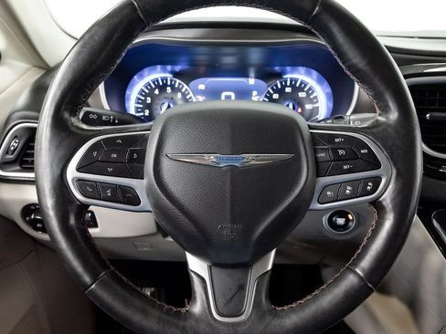 Used 2020 Chrysler Pacifica Touring-L Plus w/ Tire & Wheel Group FWD image 13