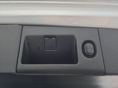 Used 2016 GMC Yukon Denali w/ Open Road Package image 16