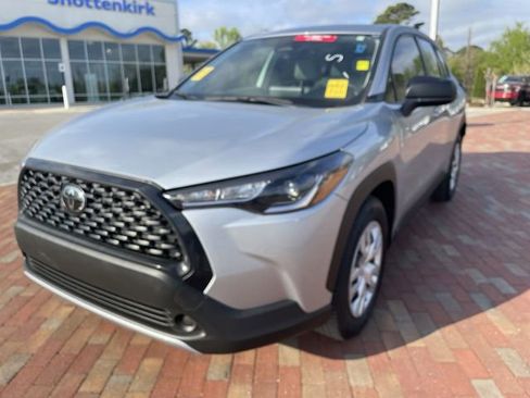 Used 2024 Toyota Corolla Cross L image 1