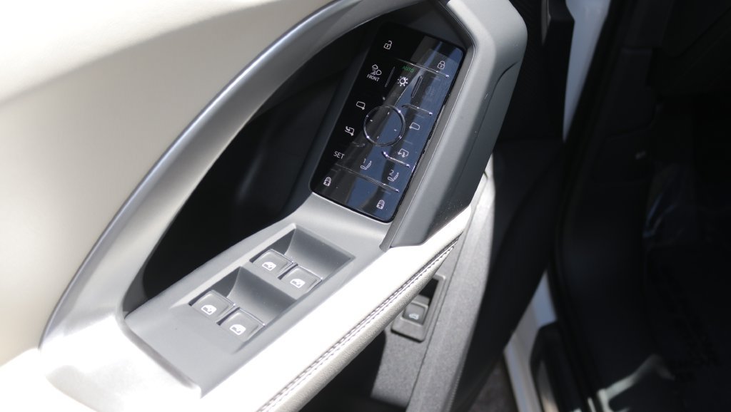 New 2026 Audi Q5 Premium Plus AWD/4WD image 10
