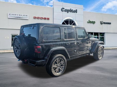 Certified 2023 Jeep Wrangler Unlimited Sahara AWD/4WD image 3