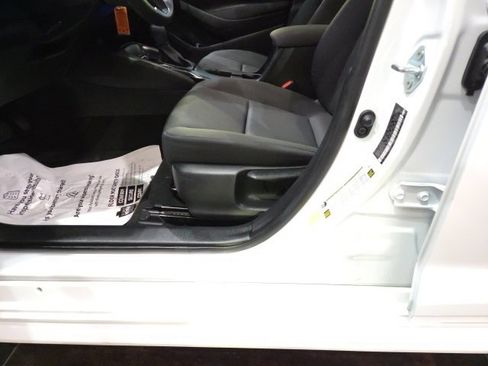 Used 2024 Toyota Corolla LE image 9