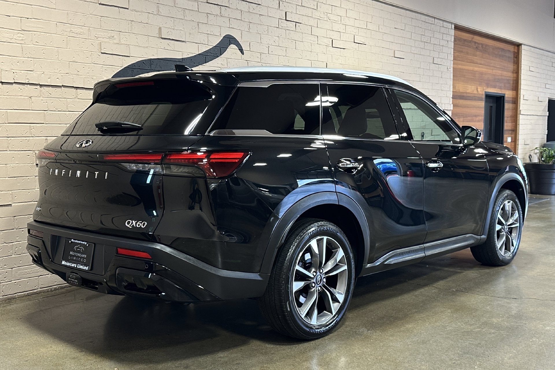 Used 2024 INFINITI QX60 Luxe AWD/4WD image 4