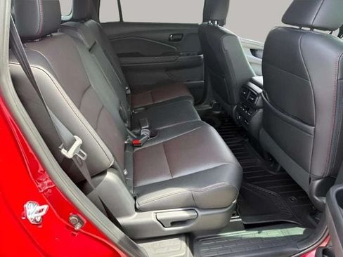 Used 2025 Honda Passport Black Edition image 21