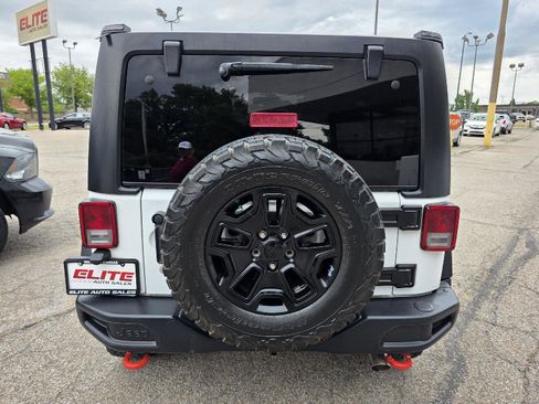 Used 2018 Jeep Wrangler Unlimited Rubicon AWD/4WD image 6