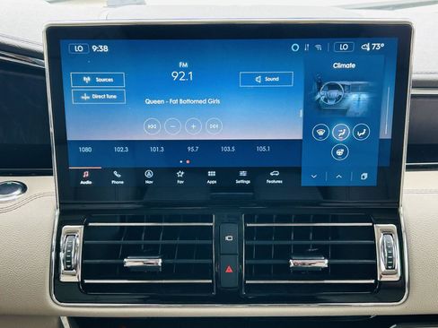 Used 2023 Lincoln Navigator Reserve AWD/4WD image 31
