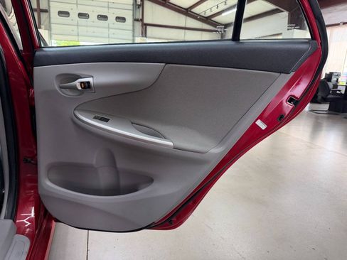 Used 2011 Toyota Corolla LE FWD image 14