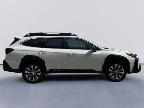 New 2025 Subaru Outback Limited image 2