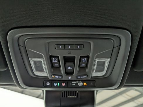 Used 2024 GMC Sierra 2500 AT4 w/ AT4 Preferred Package image 25