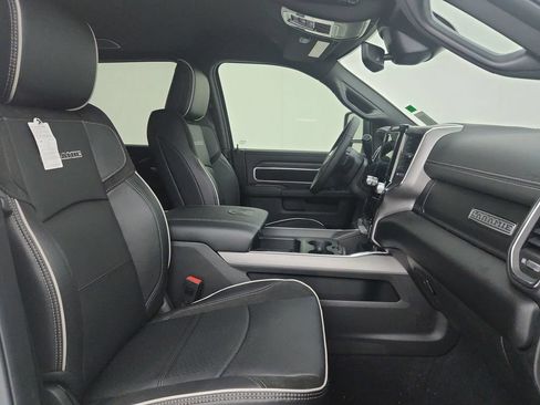 New 2026 RAM 2500 Laramie AWD/4WD image 23