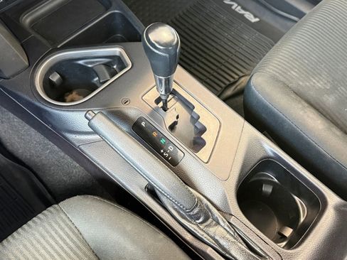 Used 2018 Toyota RAV4 LE w/ All Weather Liner Package image 18