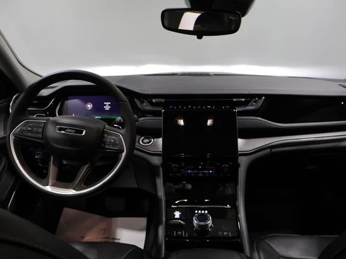 Used 2022 Jeep Grand Cherokee Limited 4xe image 16