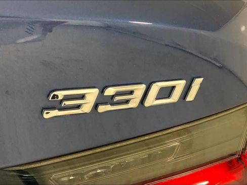 Used 2023 BMW 330i xDrive Sedan image 9