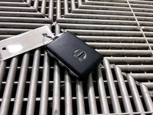 Used 2023 Volvo XC40 Recharge Plus AWD/4WD image 11