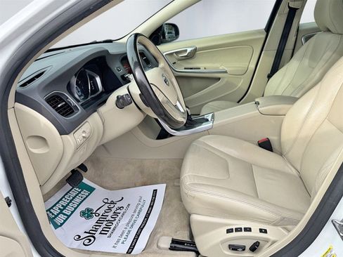 Used 2016 Volvo S60 T5 Premier w/ Convenience Package image 13