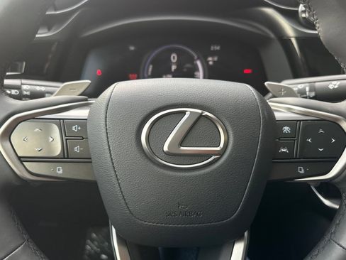 Used 2023 Lexus RZ 450e Premium image 15