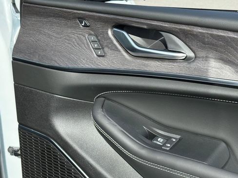 New 2025 Jeep Grand Cherokee Overland w/ Adv Protech Group III image 17