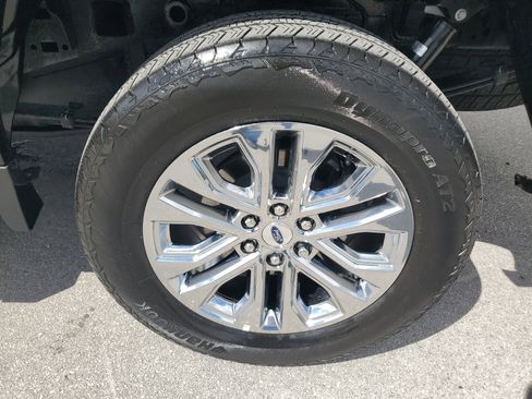 Used 2024 Ford F150 Lariat w/ FX4 Off-Road Package image 29