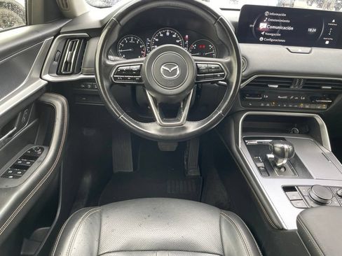 Certified 2025 MAZDA CX-70 3.3 Turbo w/ Preferred Package AWD/4WD image 19
